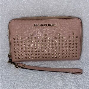 MICHAEL KORS HAYES PINK PEBBLE LEATHER PHONE CASE WALLET